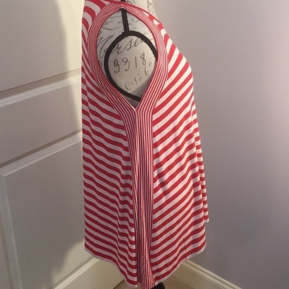 MAX STUDIO Red/Cream Striped Sleeveless Top Large - Like New - Picture 6 of 8